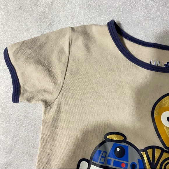 GAP Star Wars Pajama Tops Lot Of 2 Chewbacca C3PO R2-D2 Size 5 Toddler - Picture 10 of 13